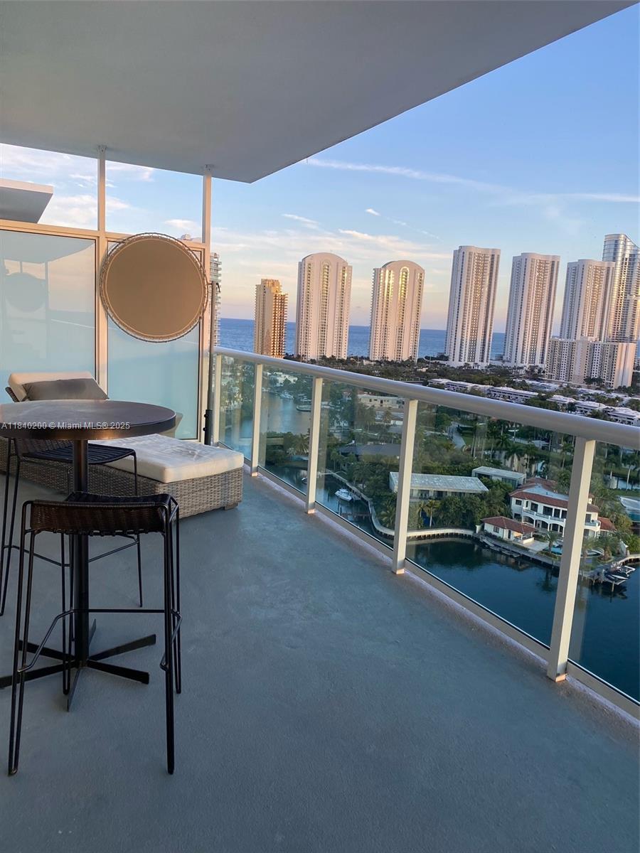 image 400 Sunny Isles0