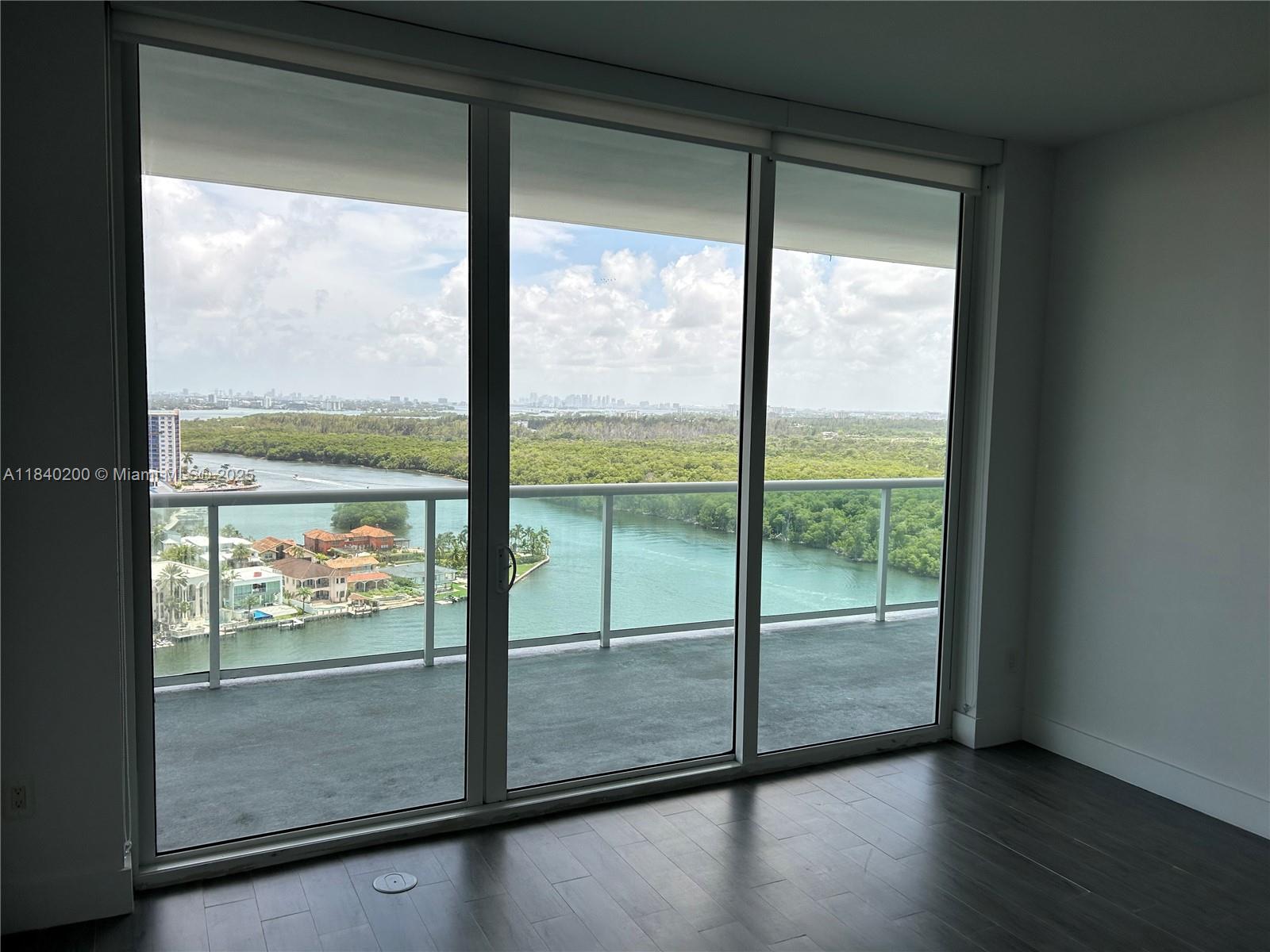 image 400 Sunny Isles12