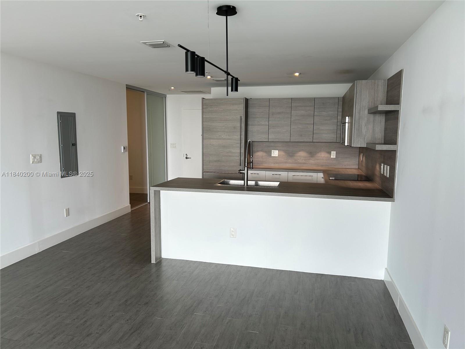 image 400 Sunny Isles13
