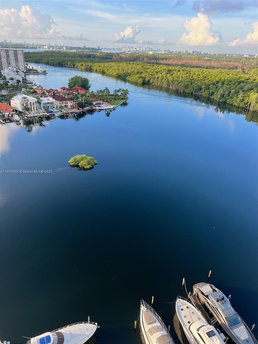 image 400 Sunny Isles4