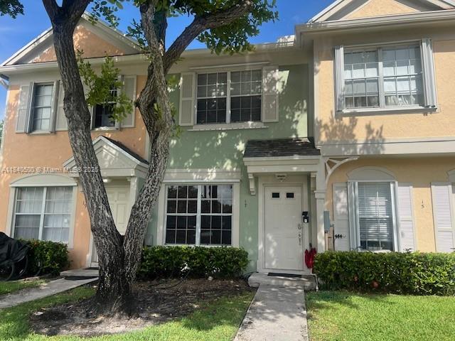 17 Simonton Cir #17