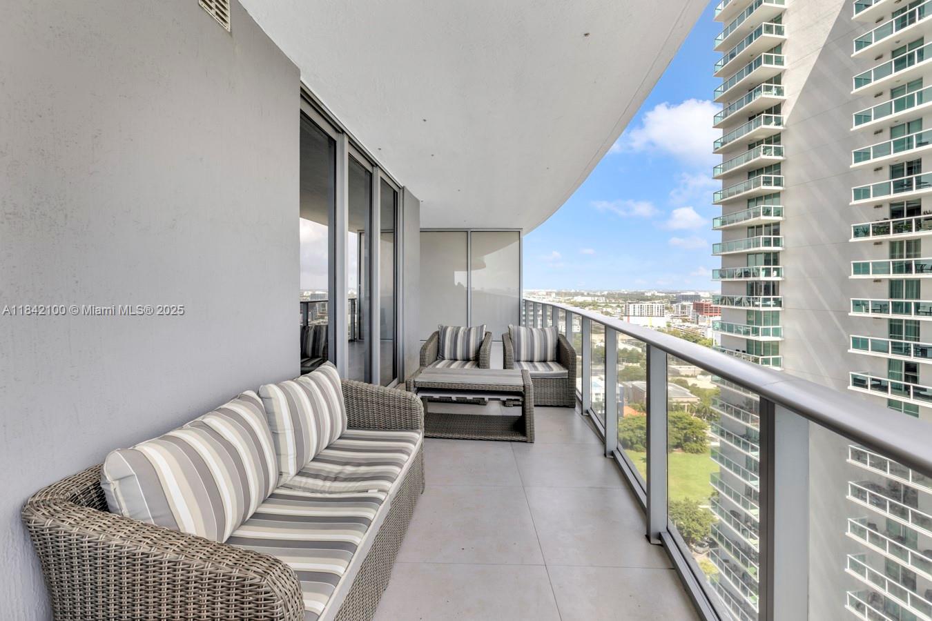 image Aria On The Bay Condo17