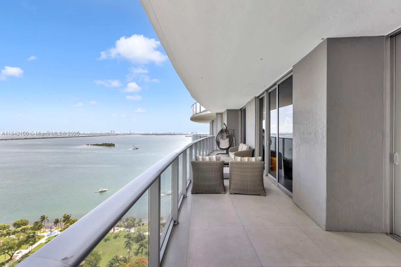 image Aria On The Bay Condo2