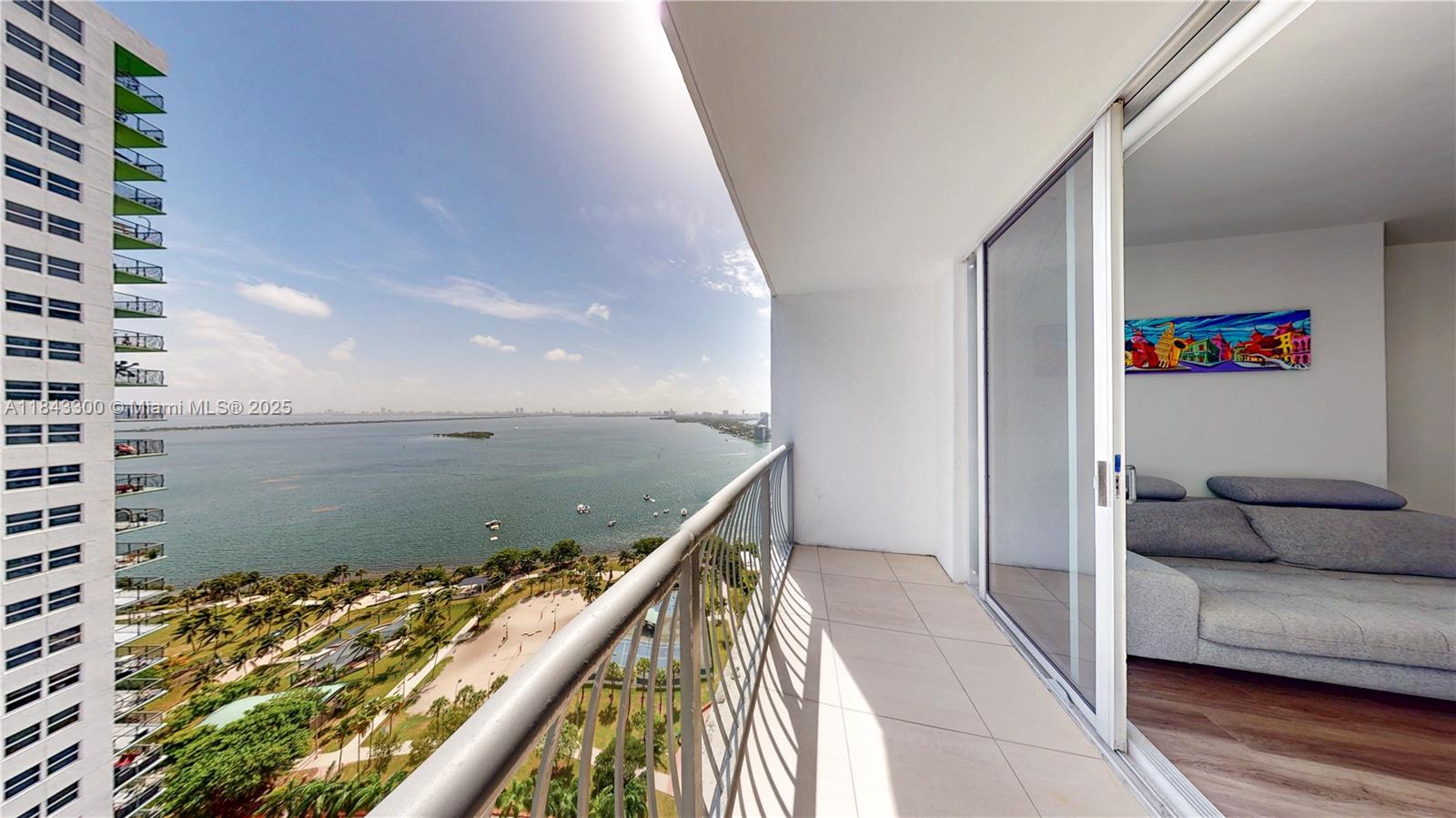 1750 N Bayshore Dr #2803