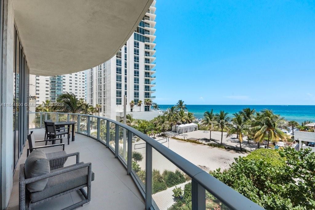 4111 S Ocean Dr #301
