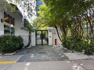234 NE 3rd St #808