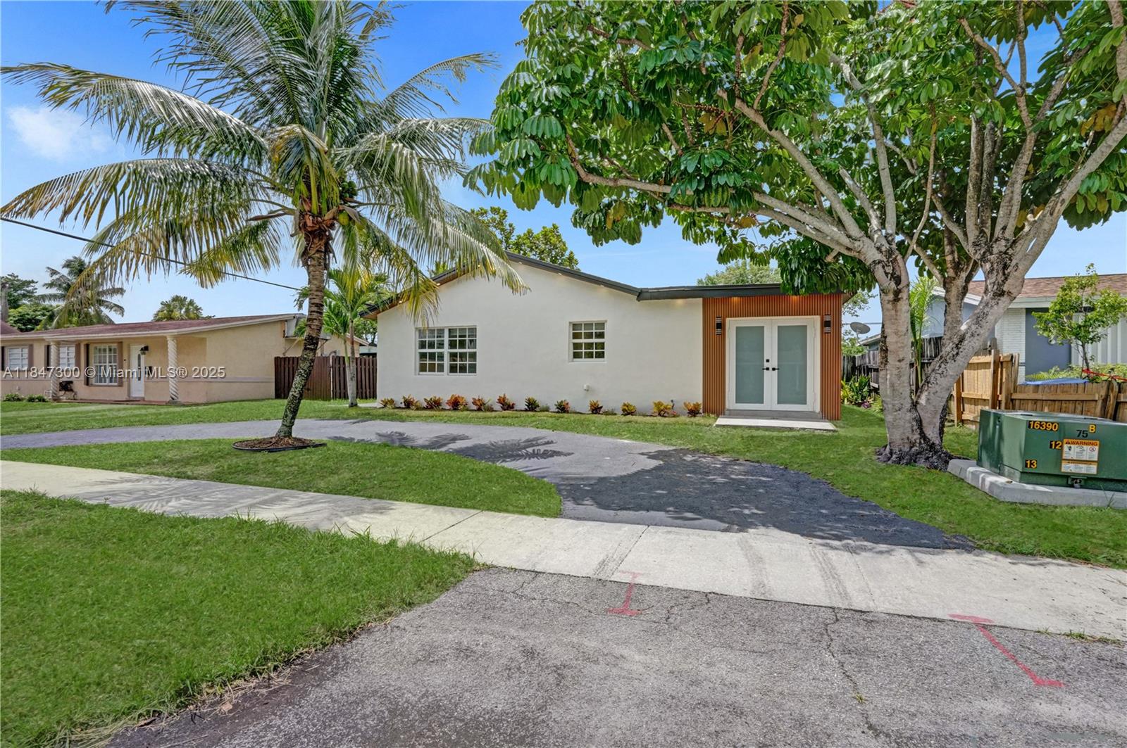 6220 NW 12th Ct