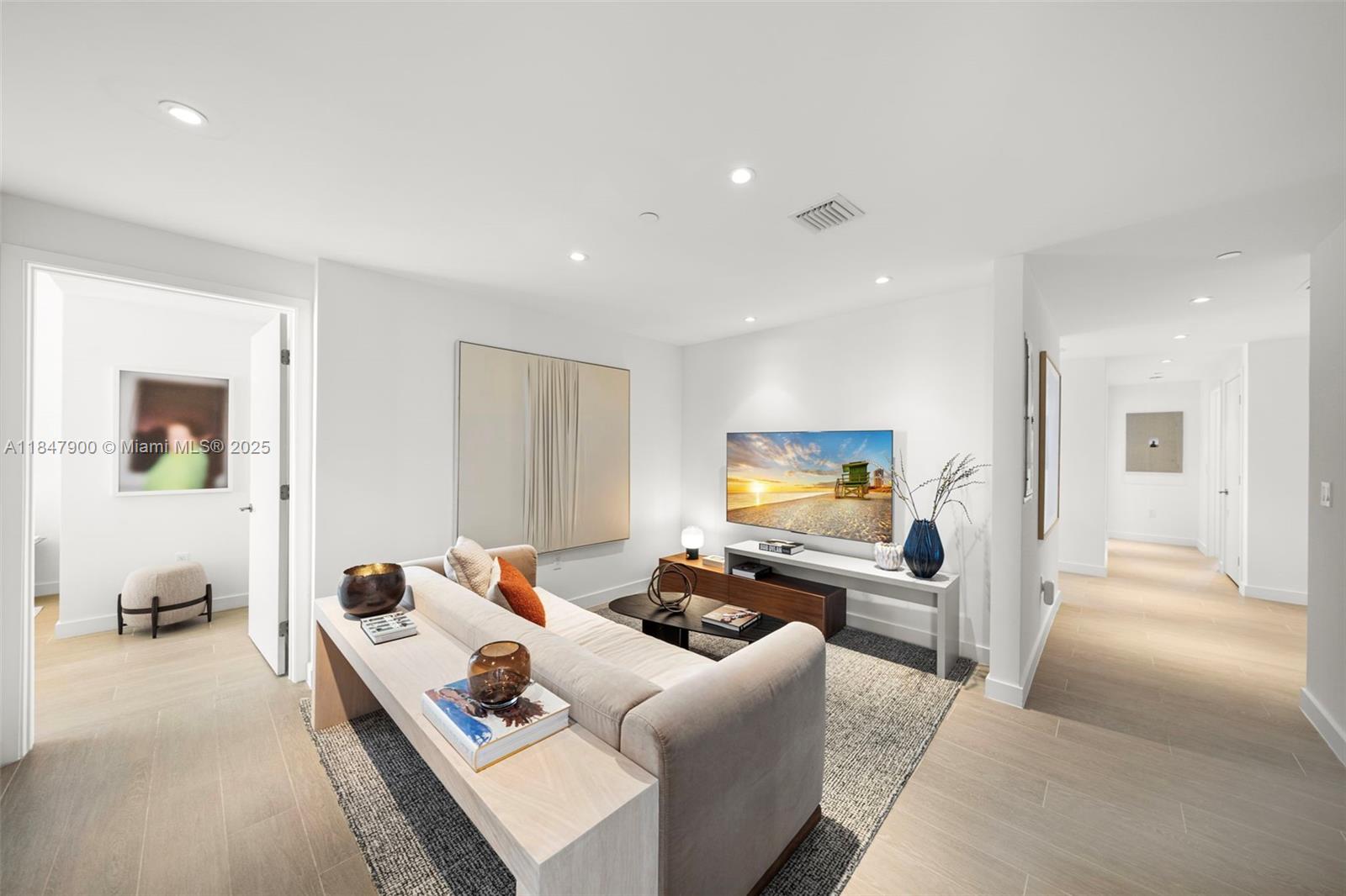 Undisclosed Address Miami Beach, FL 33139