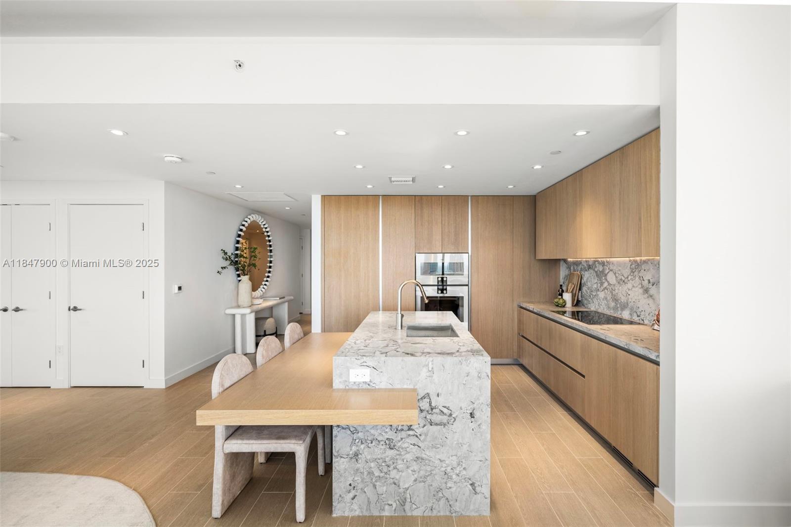 Undisclosed Address Miami Beach, FL 33139