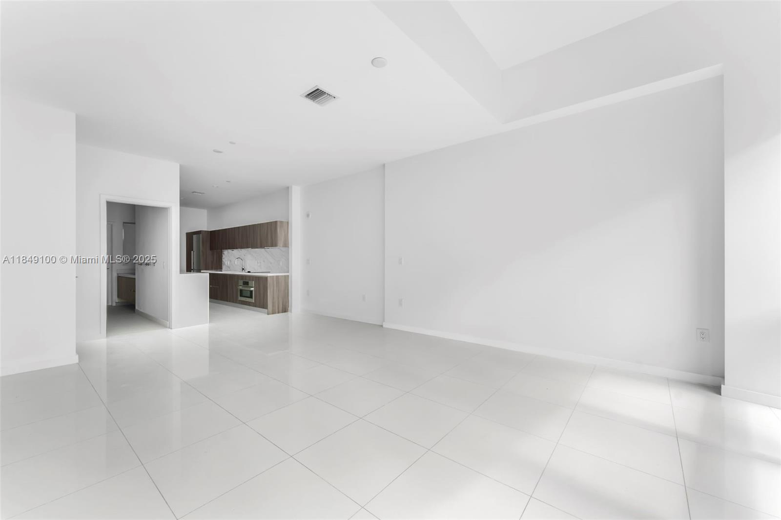 851 NE 1st Ave #505