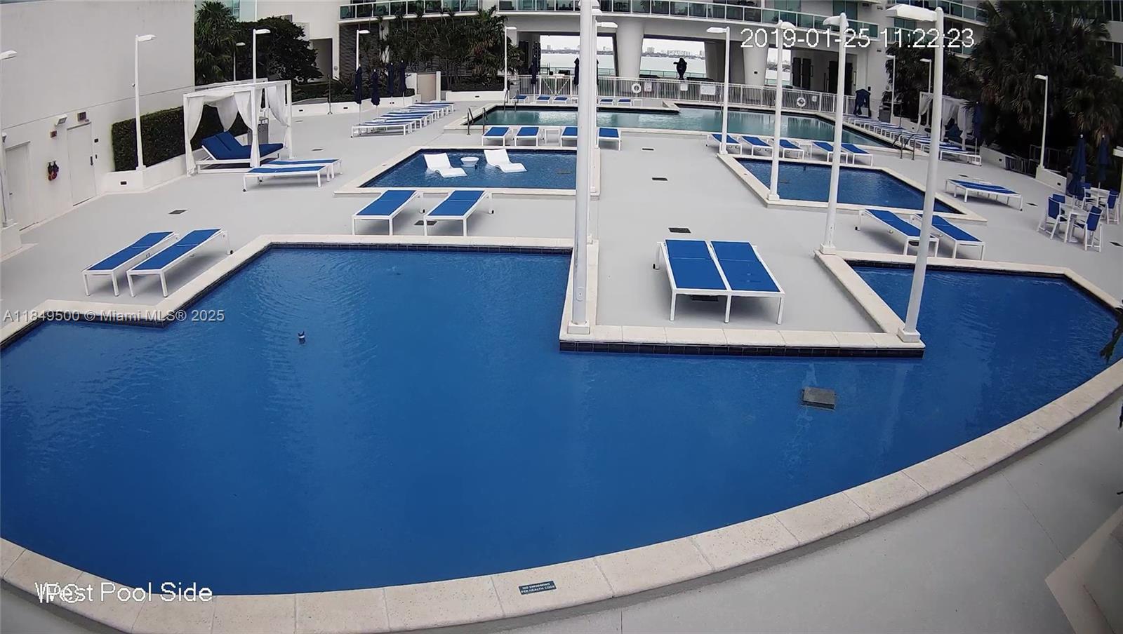 image 1800 Club Condo31