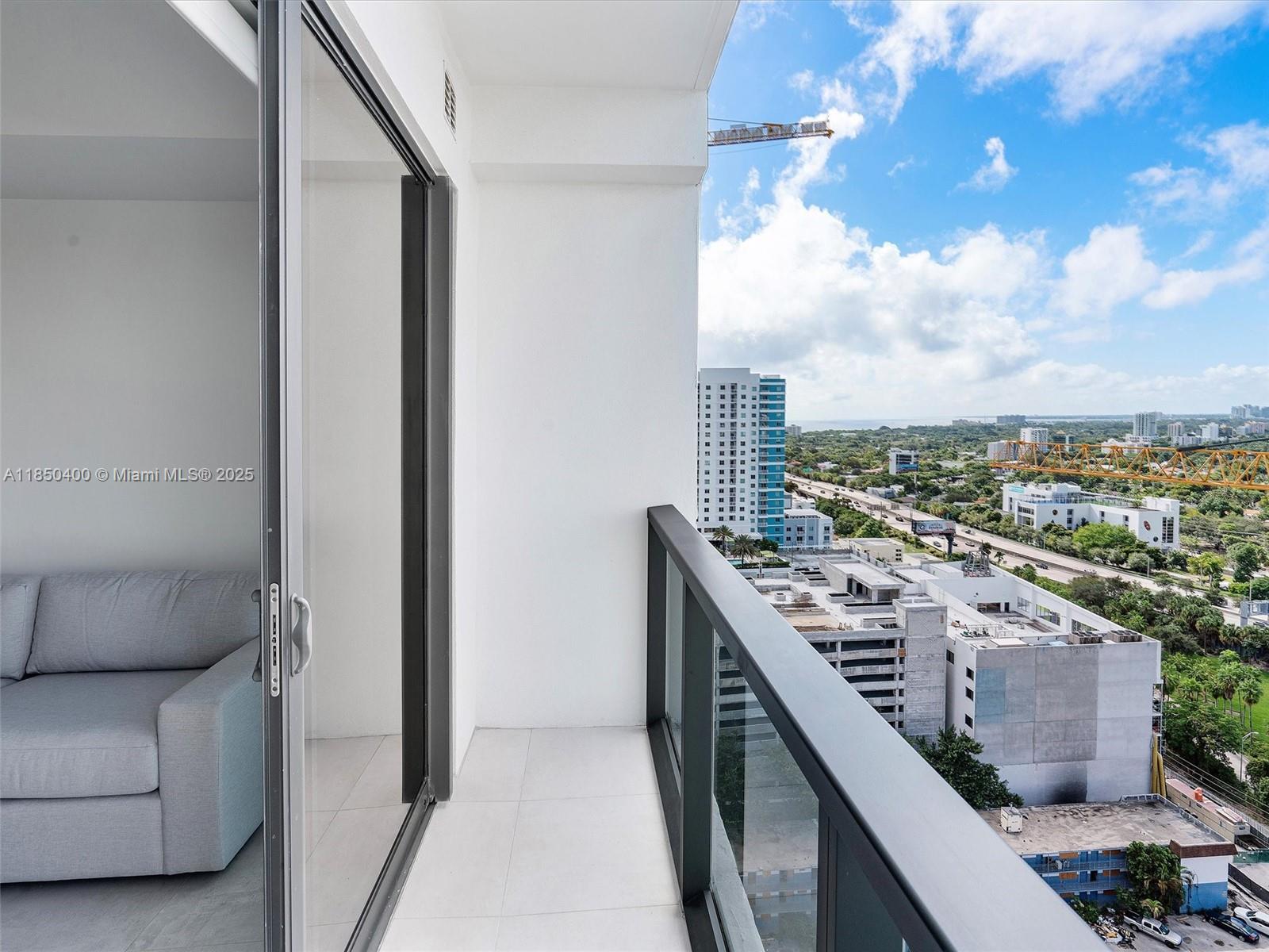 image Smart Brickell27