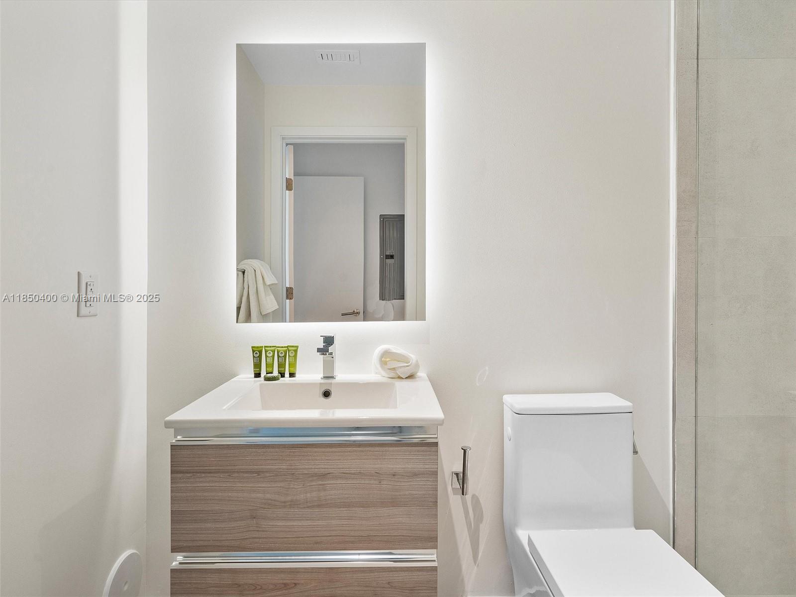 image Smart Brickell35