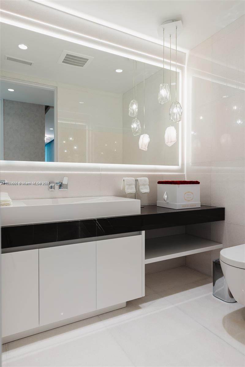 17975 Collins Ave #3202 Sunny Isles Beach, FL 33160