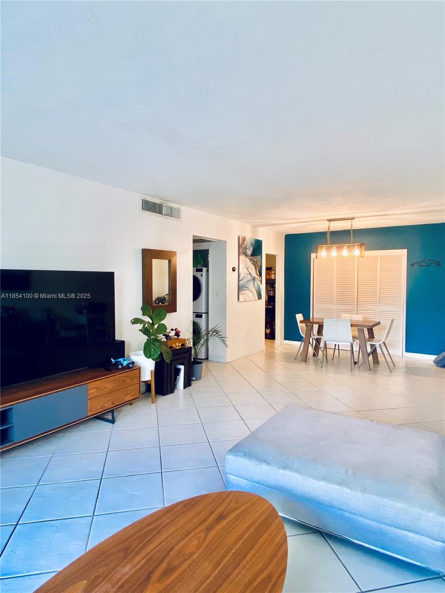 10350 W Bay Hbr Dr #2L