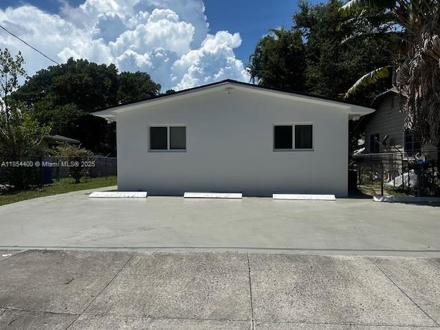 5700 NW 5th Ave #5702