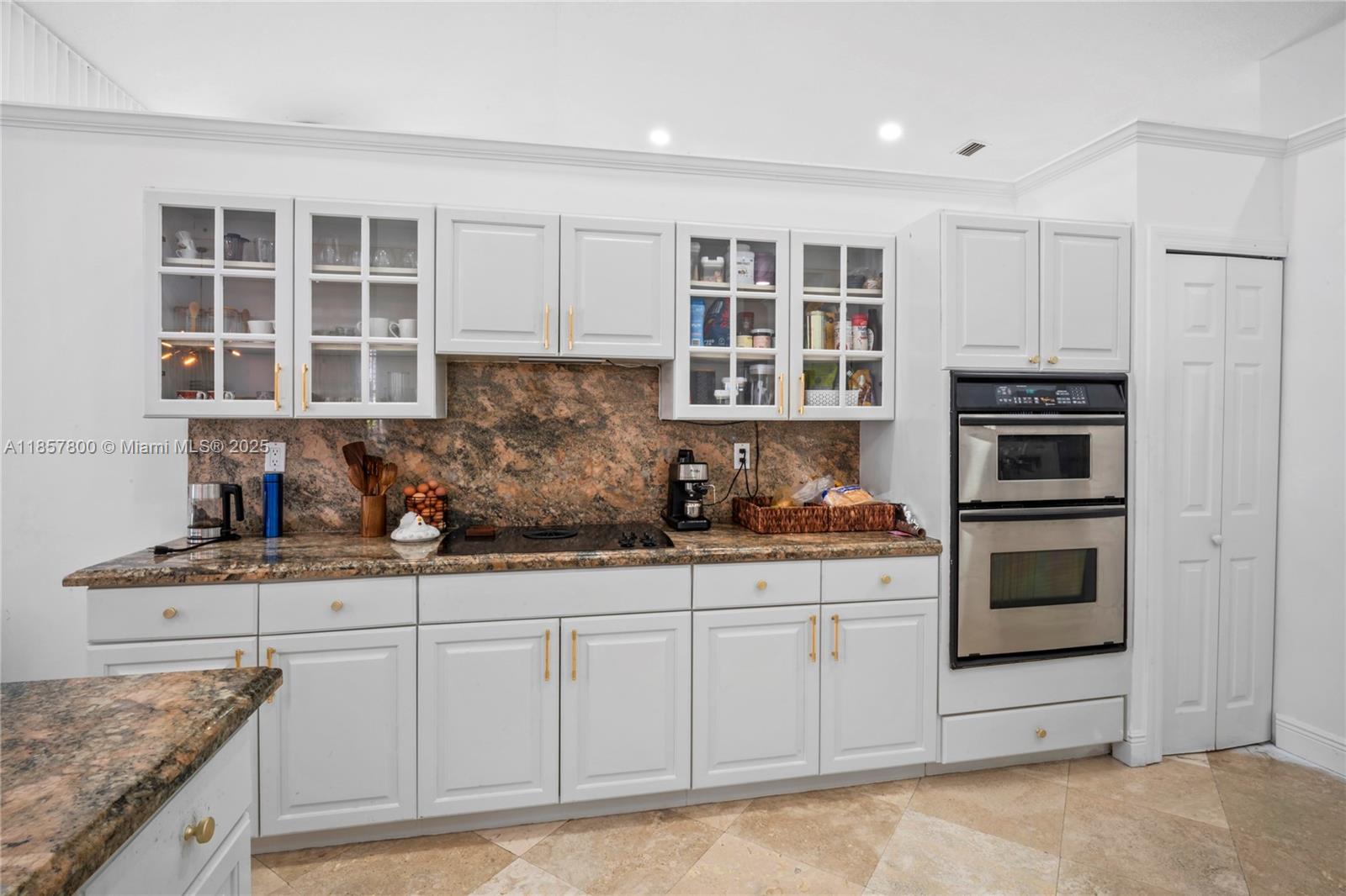 5750 SW 67th Ave Miami, FL 33143