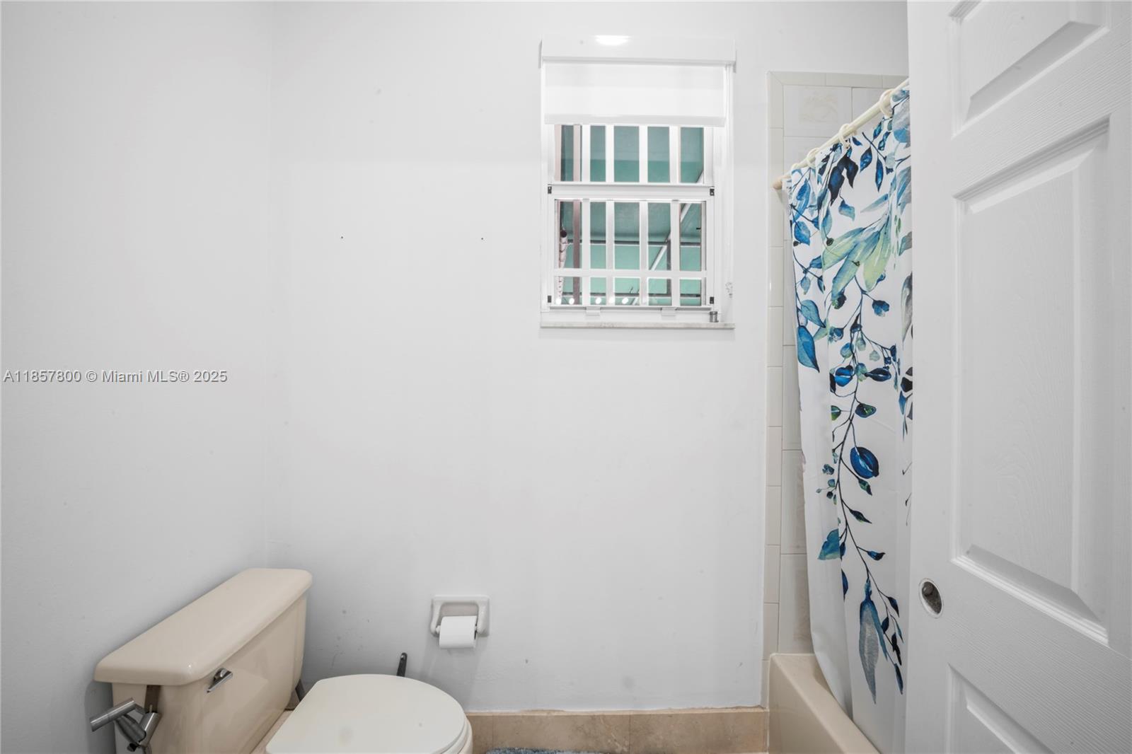 5750 SW 67th Ave Miami, FL 33143