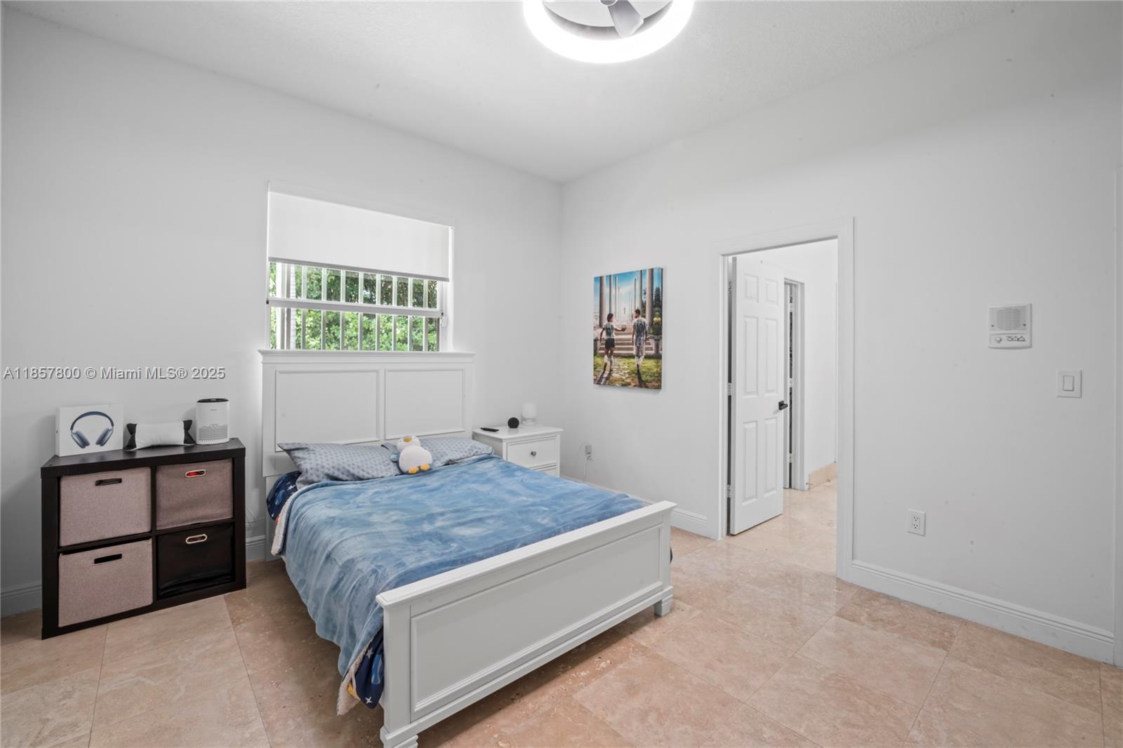 5750 SW 67th Ave Miami, FL 33143