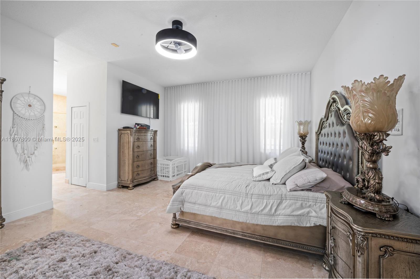 5750 SW 67th Ave Miami, FL 33143