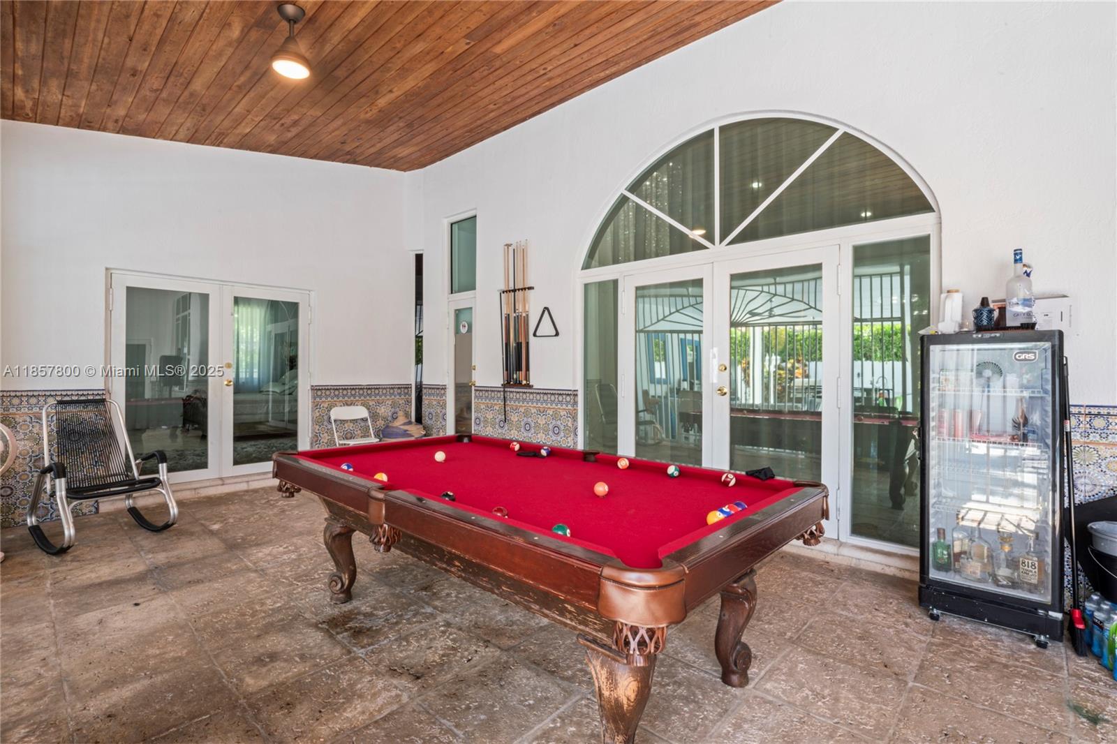 5750 SW 67th Ave Miami, FL 33143