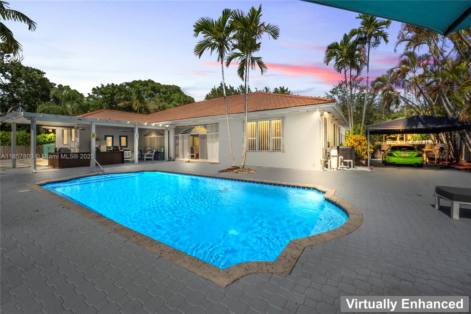 5750 SW 67th Ave Miami, FL 33143