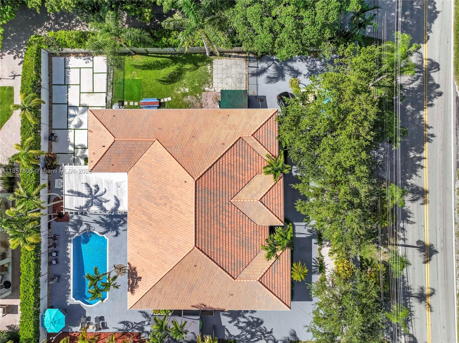 5750 SW 67th Ave Miami, FL 33143