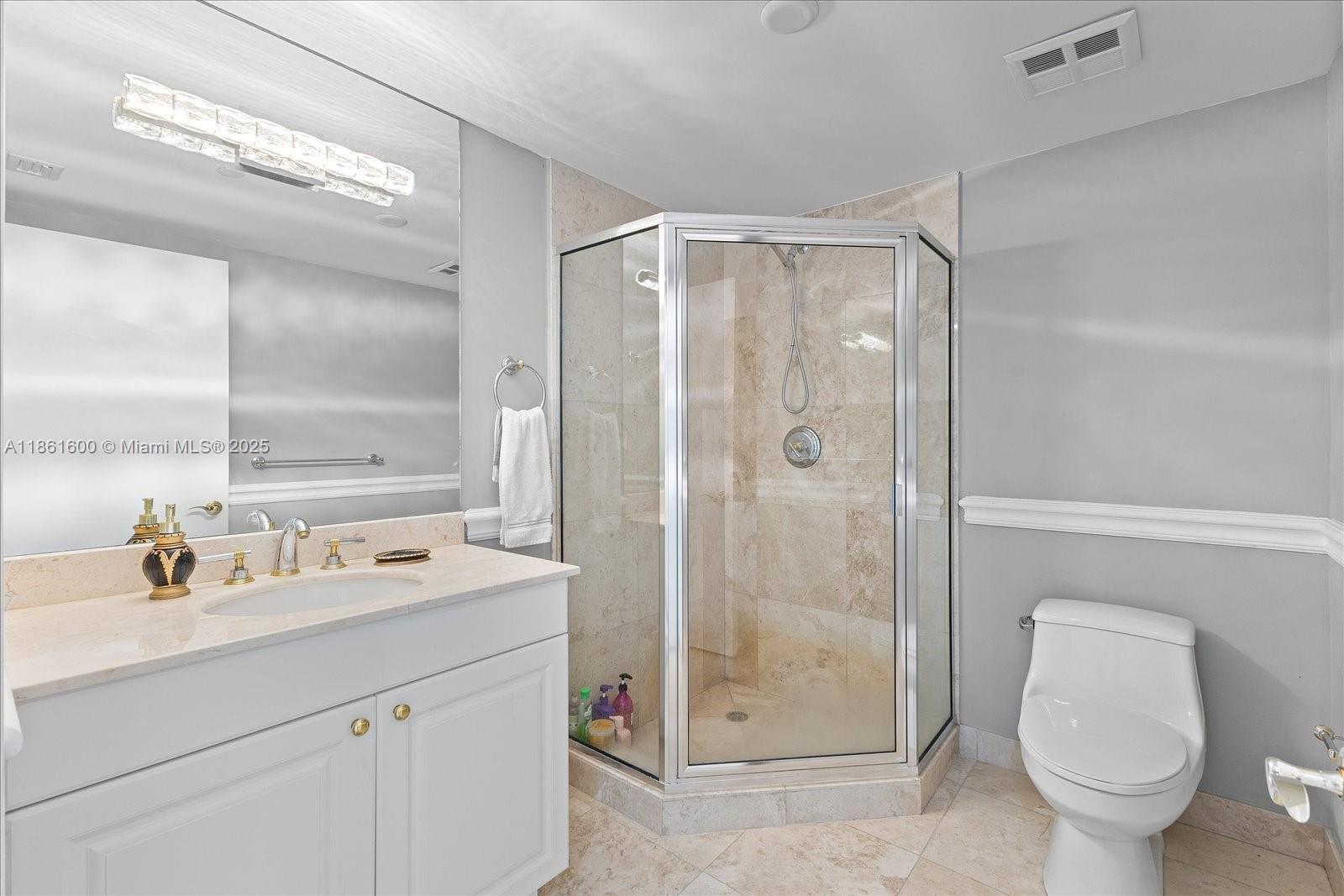 image Hamptons South Condo25