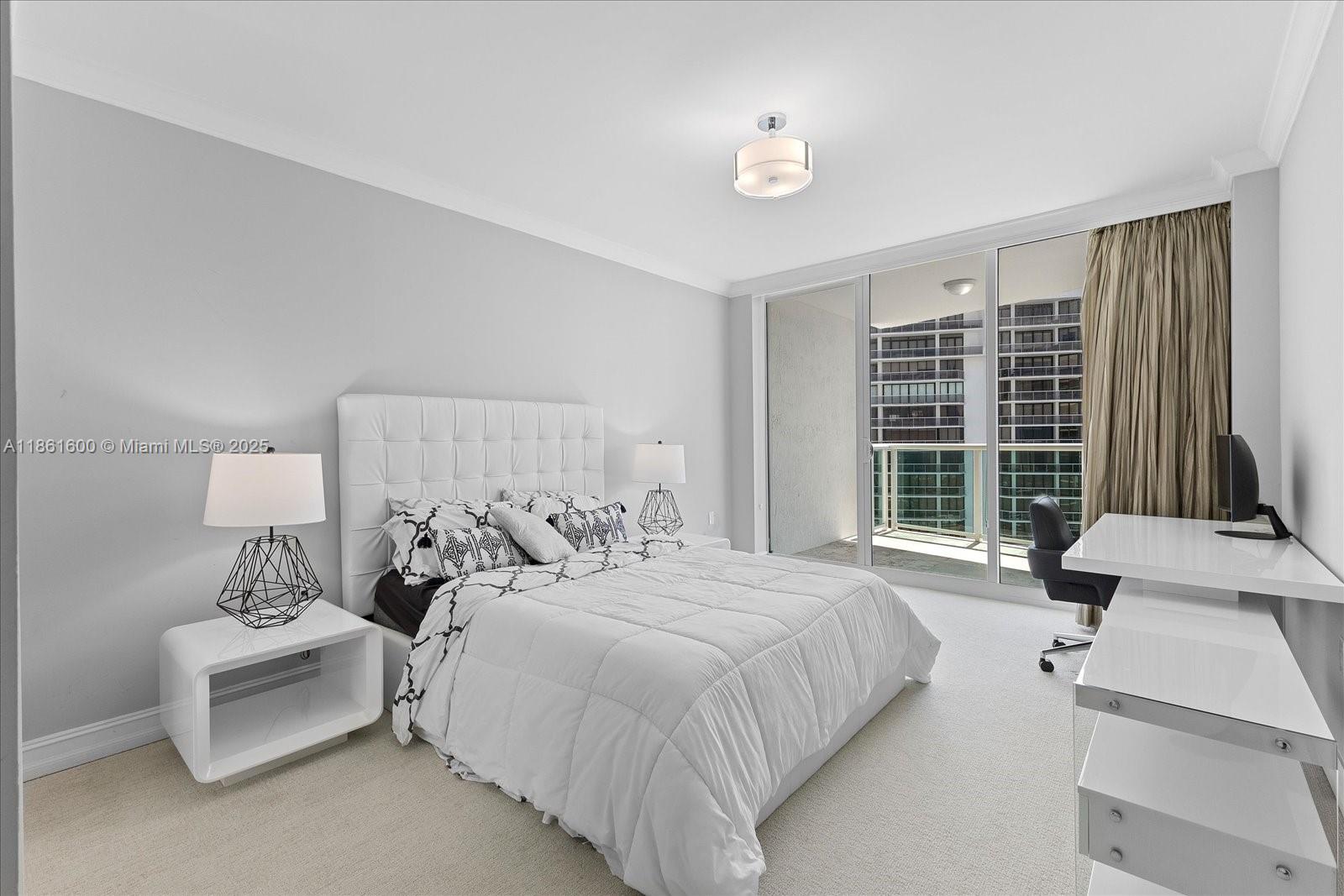 image Hamptons South Condo29