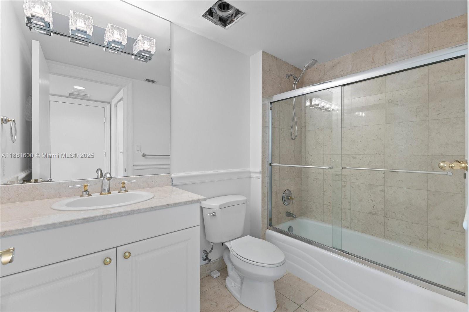 image Hamptons South Condo30