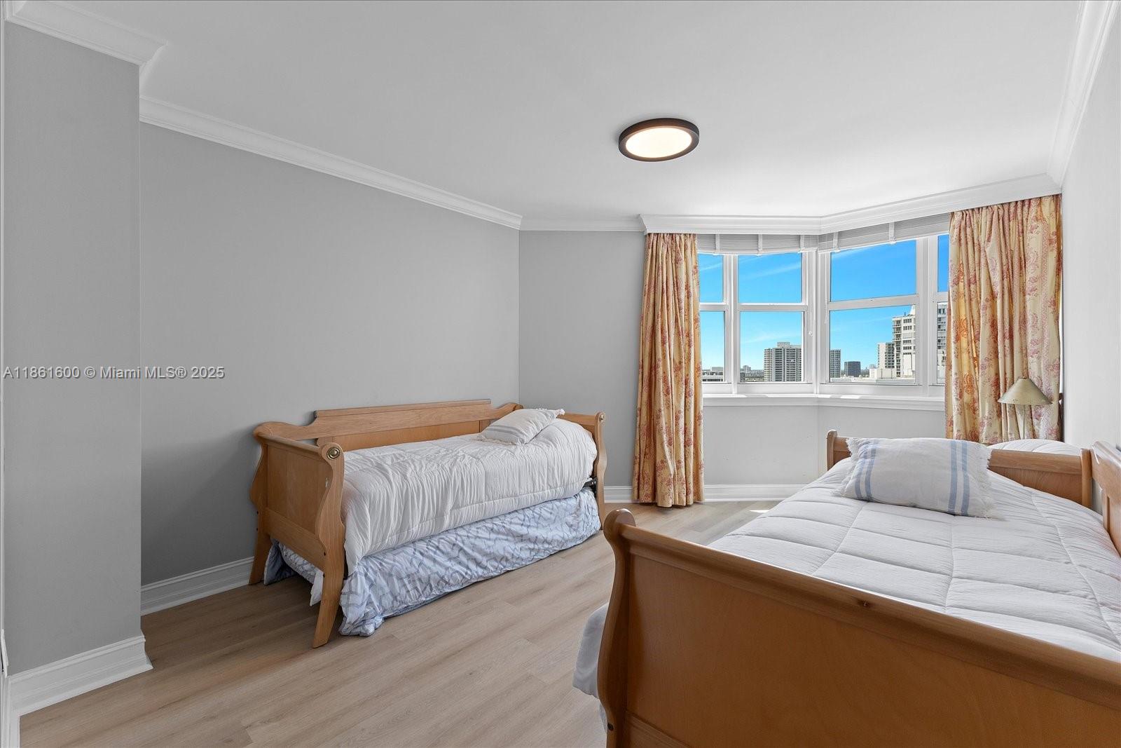 image Hamptons South Condo35