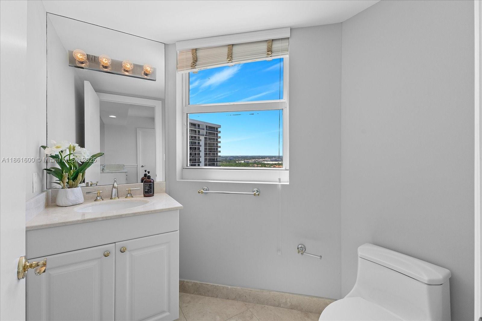 image Hamptons South Condo38