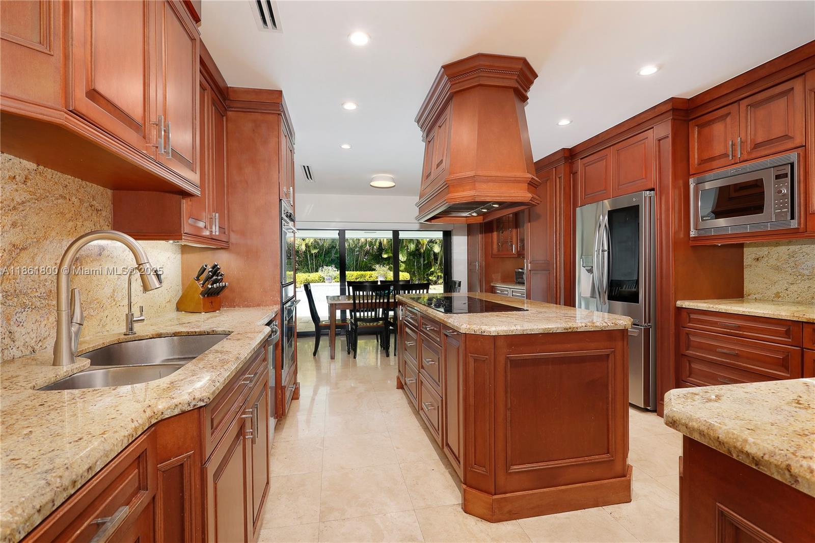 7322 Vistalmar St Coral Gables, FL 33143 7322 Vistalmar St Coral Gables, FL 33143