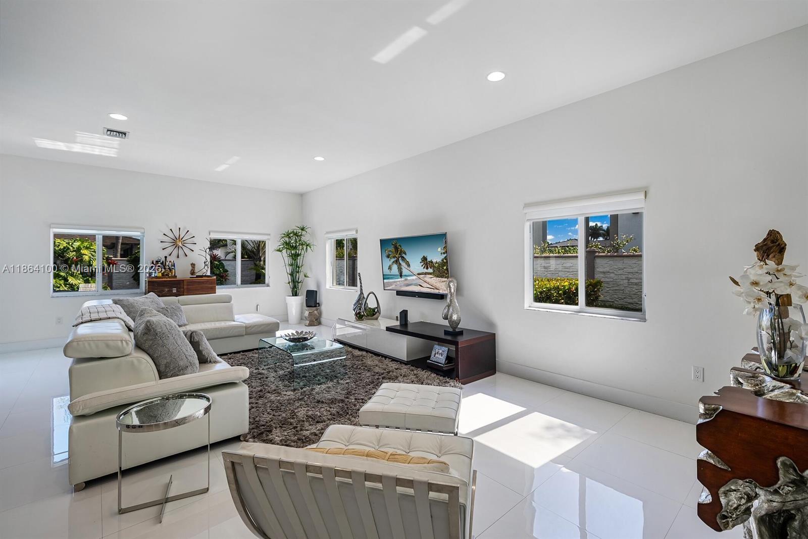 7441 SW 125th Ave Miami, FL 33183