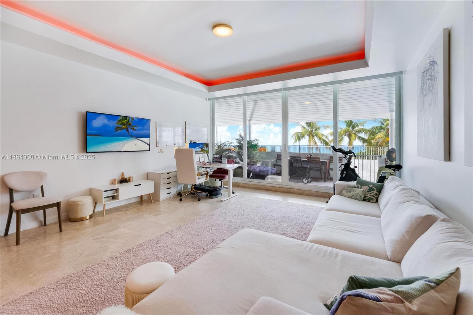 5601 Collins Ave #M5