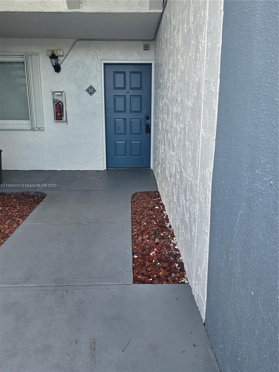 4555 NW 99th Ave #102