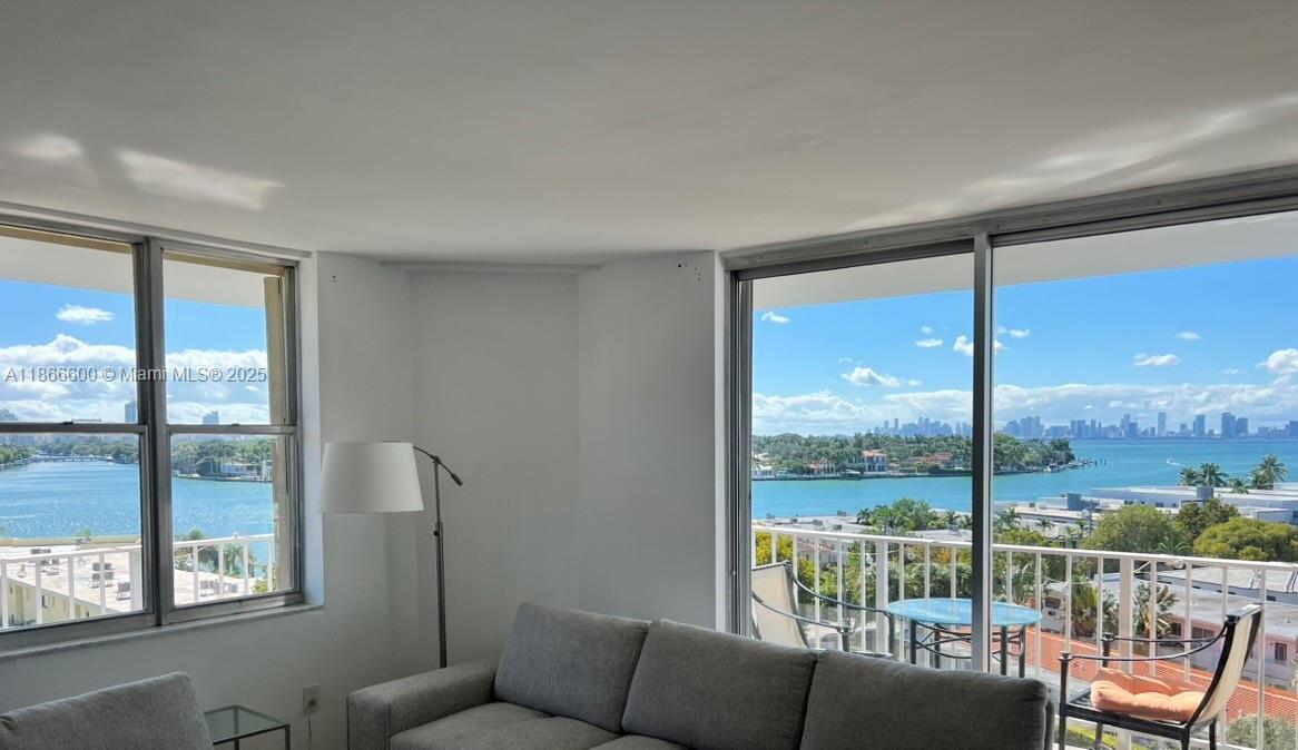6900 Bay Dr #7D