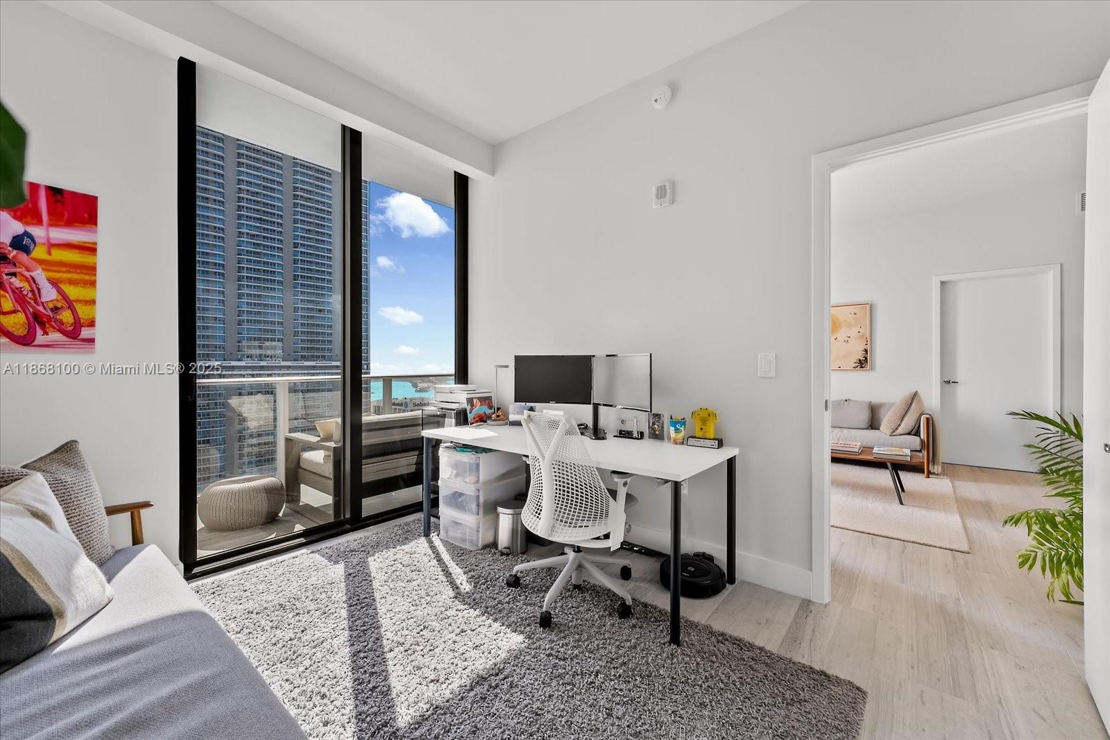 image 1010 Brickell Condo12