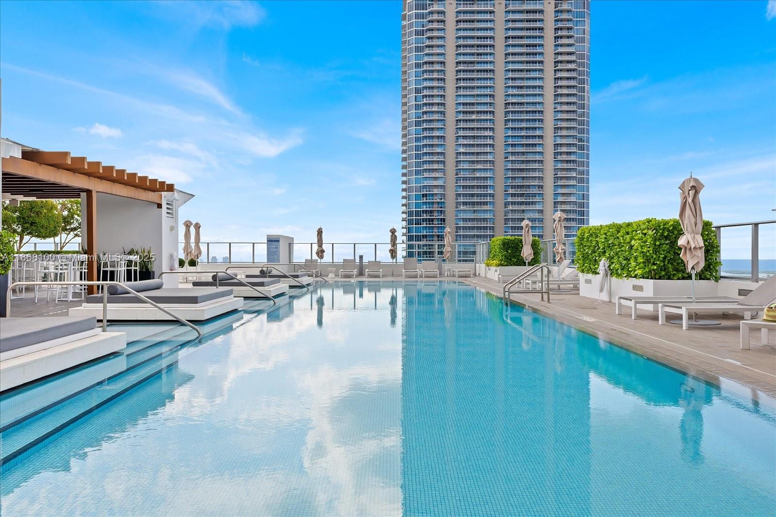 image 1010 Brickell Condo14