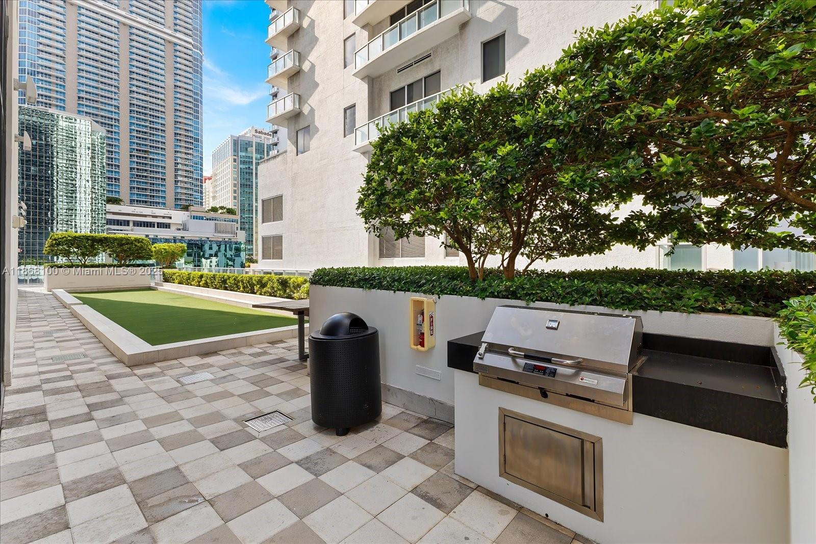 image 1010 Brickell Condo15