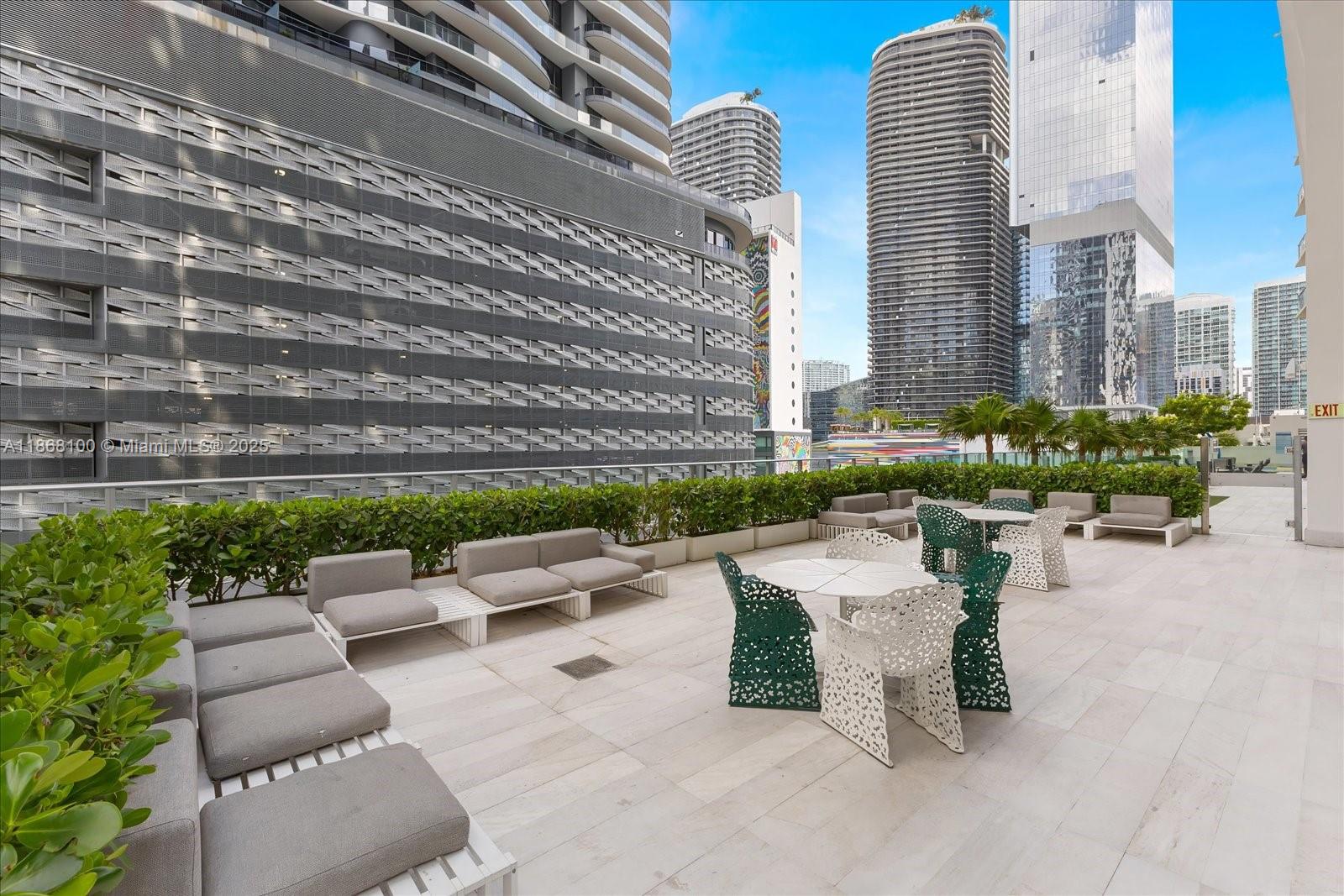 image 1010 Brickell Condo17