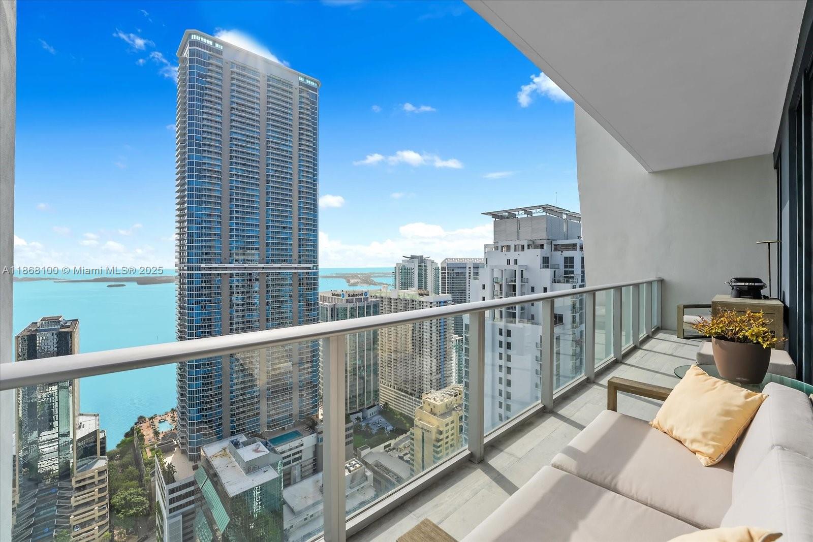image 1010 Brickell Condo2