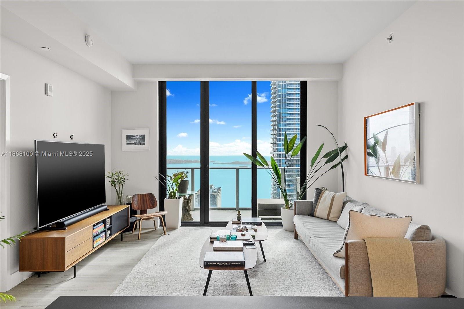 image 1010 Brickell Condo3
