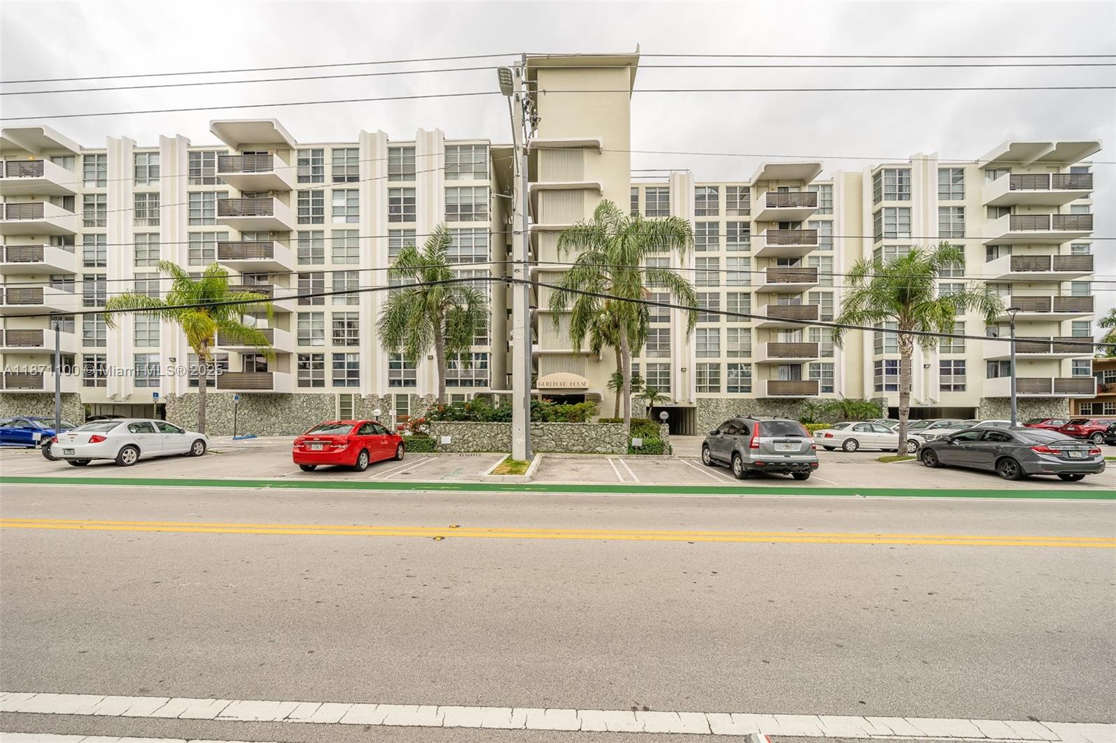 9800 W Bay Hbr Dr #308