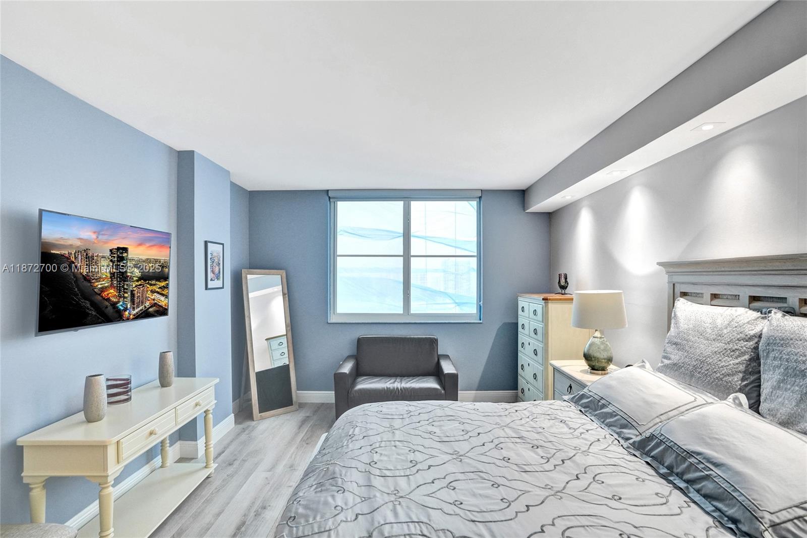 image Arlen House West10