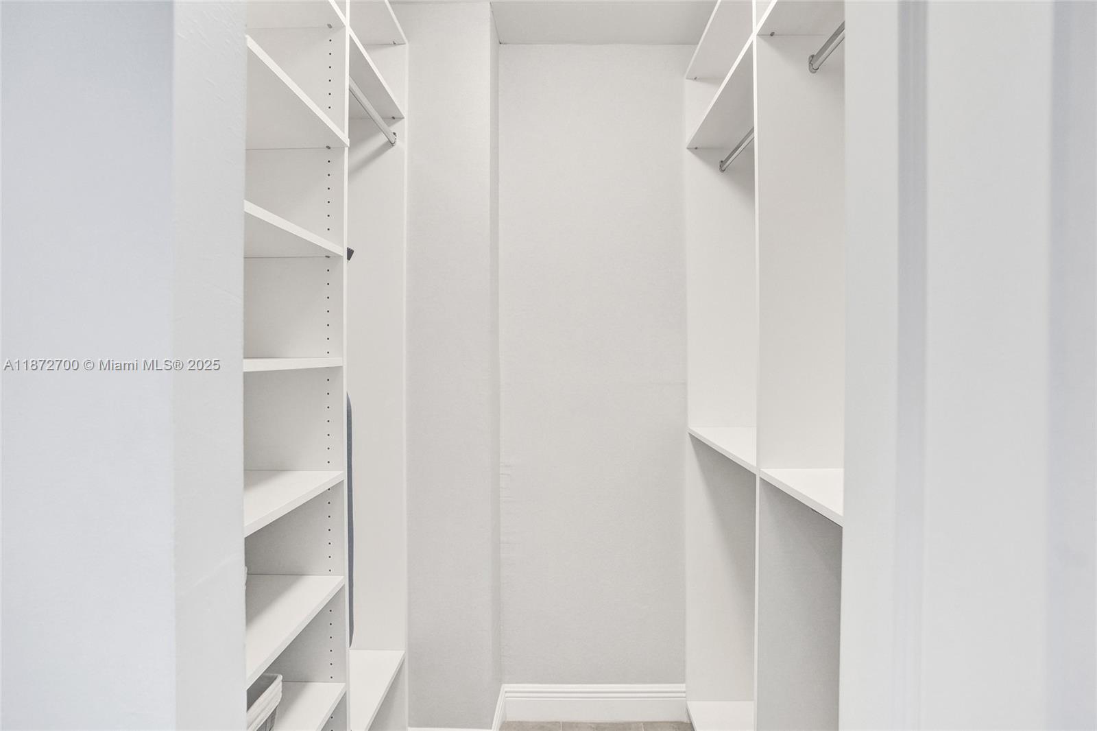 image Arlen House West12