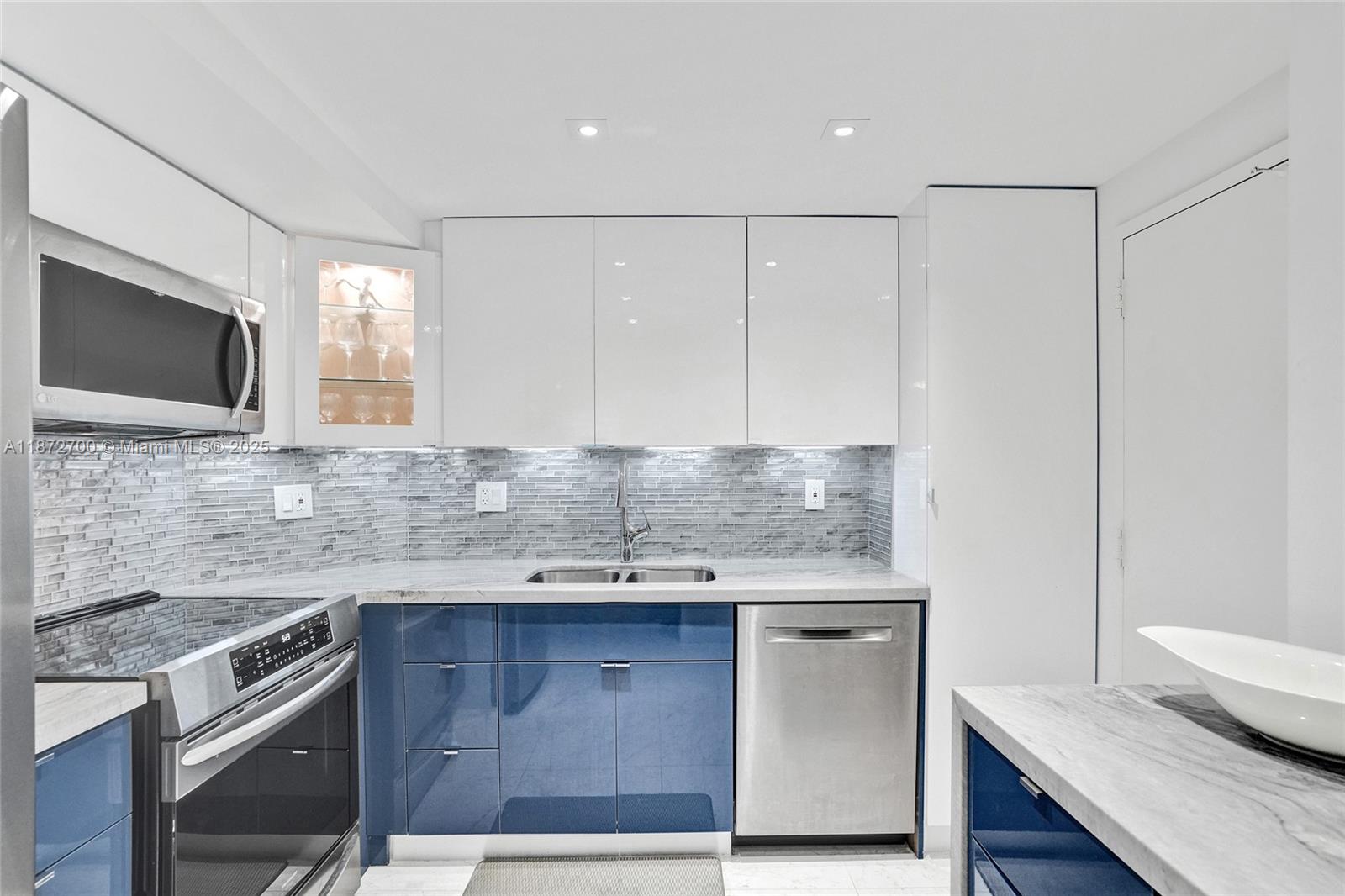 image Arlen House West1