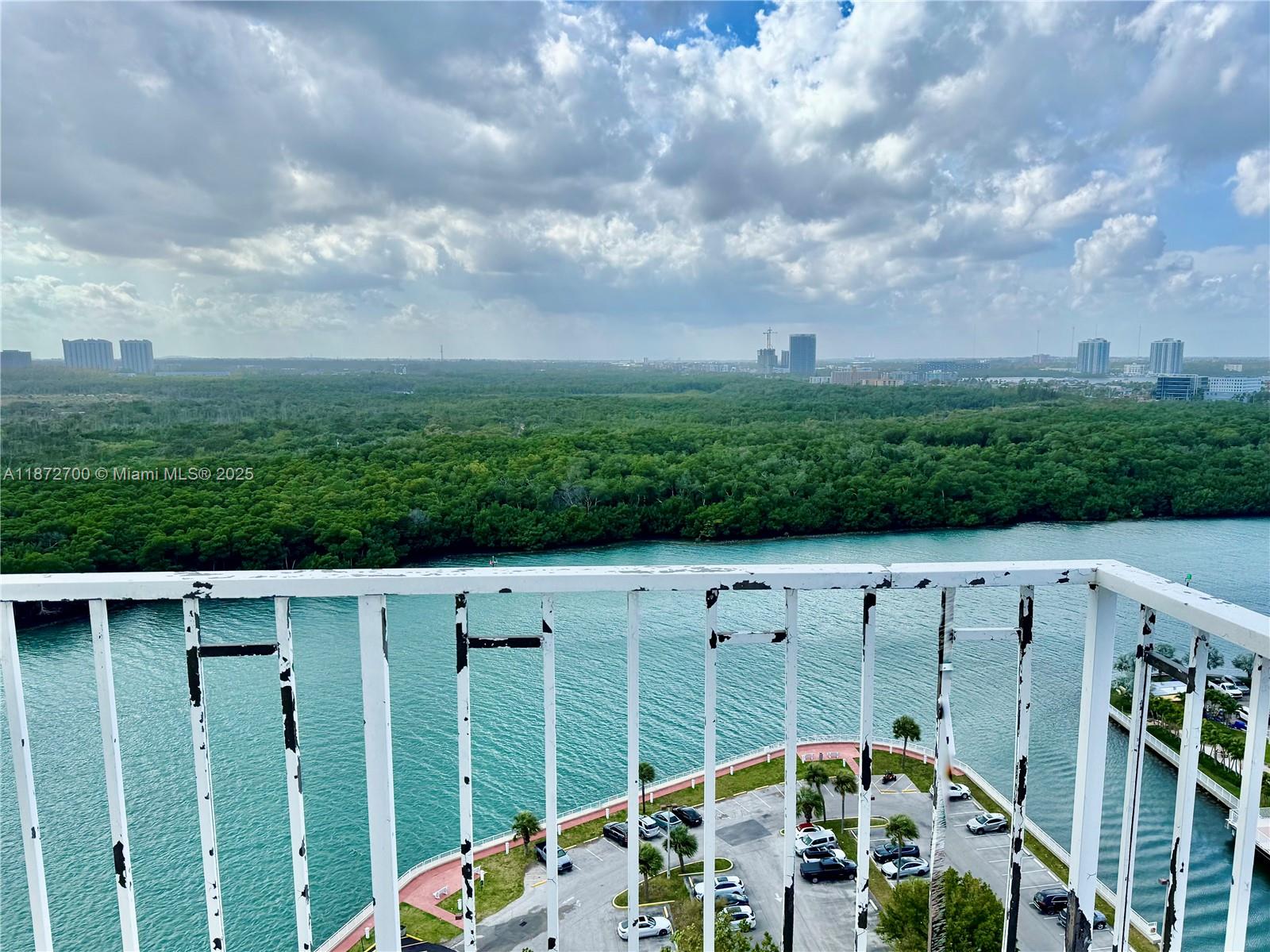 image Arlen House West31