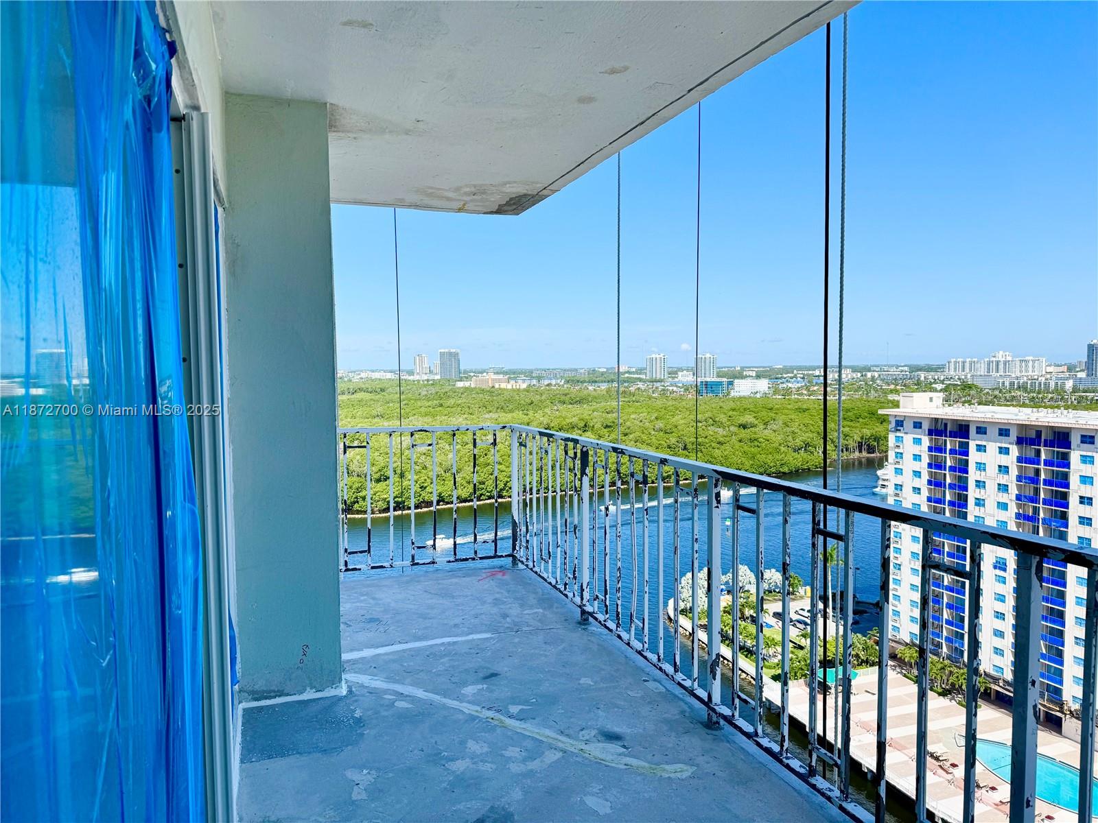 image Arlen House West38