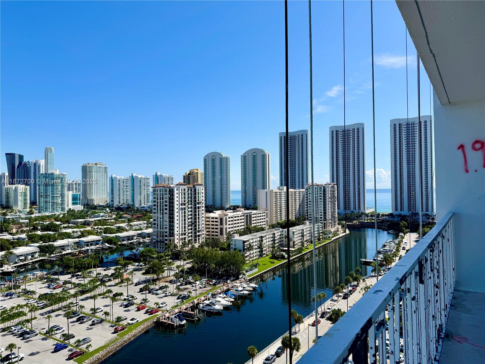 image Arlen House West40